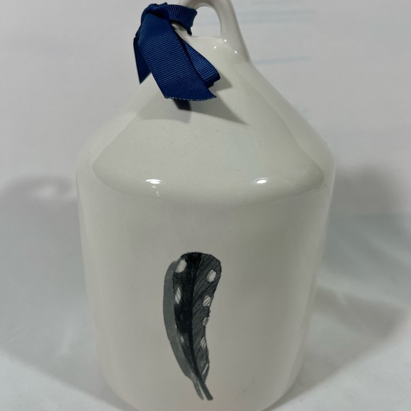 RAE DUNN “SOAR” CERAMIC BIRDHOUSE WHITE W/BLACK LETTER GRAY FEATHER NAVY BOW 8” - Picture 3 of 12